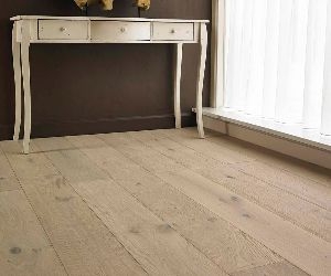 21-CLASSIC-220-WO-B, belo oljen hrastov parket