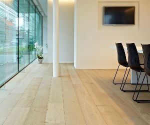 MARGAUX, belo oljen hrastov parket